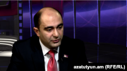 Էդմոն Մարուքյանը «Ազատության» ստուդիայում, արխիվ: