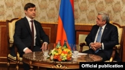 Armenia - President Serzh Sarkisian (R) meets with Sergey Zheleznyak, a senior member of the ruling United Russia party, in Yerevan, 27Nov2017.