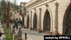 Чымкенттин көчөсүндө тартылган сүрөт. Иллюстрация
