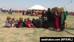 Illýustrasiýa suraty. Aşgabadyň eteginde geçirilen Nowruz çäresi. 2014 ý.