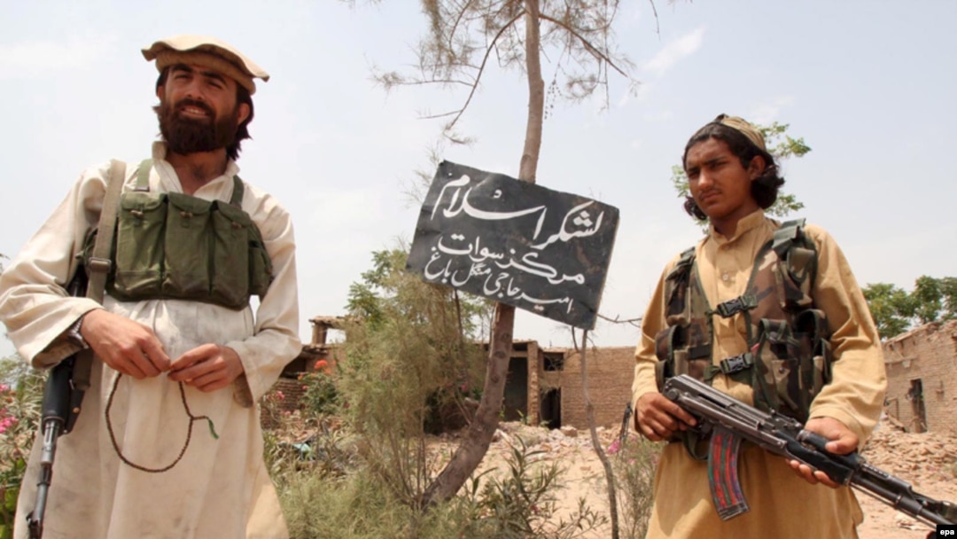 Islamic fighters on the Pakistani-Afghan border.