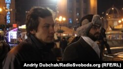 Demonstranți pro-europeni la Kiev, la 24 decembrie 2013, la prezentarea filmului despre Rusia realizat de ziaristul american