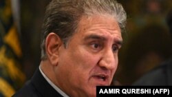  Şah Mahmud Kureşi 