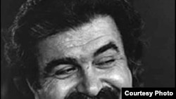 غلامحسين ساعدی متولد سال ۱۳۱۴، پدر سن بيست سالگی وارد دانشگاه پزشکی تبريز شد و از همان سال ها نوشتن را آغاز کرد.