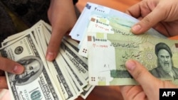 بازار ارز ایران از دو هفته پیش بار دیگر دچار نوسان شدید شده است.