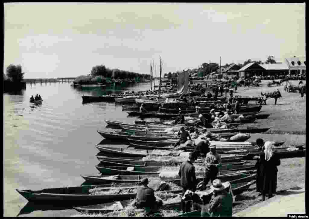 Лодкі на прыстані ў Пінску, 1936 год
