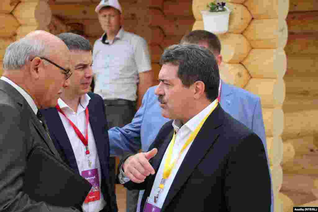 Кырымнан килгән Сабантуй кунагы - Кырым Дәүләт шурасы рәисе урынбасары Рәмзи Ильясов (у)