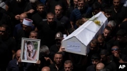 Погреб на 12 деца и тинејџери убиени во Голан
