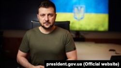 Володимир Зеленський висловив упевненість у тому, що черговий санкційний пакет проти Росії повинен містити відмову від російської нафти