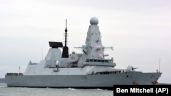 HMS Defender în Portsmouth