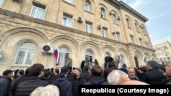 Ցույցեր Աբխազիայի խորհրդարանի մոտ, 15-ը նոյեմբերի, 2024թ.