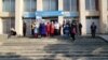 Кара-Суу шаарында добушканада кезек күткөндөр көбөйдү