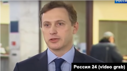 Прокуратура не називає імені підозрюваного, проте чиновник, який не був уповноважений розмовляти з медіа анонімно повідомив Крим.Реалії, що йдеться про Олександра Ганова