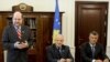 Fatmir Sejdiu, Hašim Tači i Kristofer Del na pres konferenciji u Prištini, 14. septembar 2009.