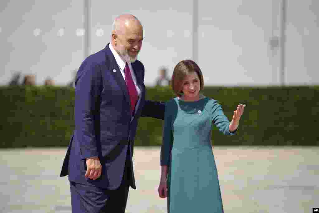 Prim-ministrul Albaniei, Edi Rama, și Maia Sandu, președinta R. Moldova. 