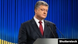 Президент України Петро Порошенко під час прес-конференції у Києві. 14 січня 2016 року