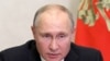 Кремль анонсував, що Путін вирішив зробити щеплення від COVID-19 російською вакциною