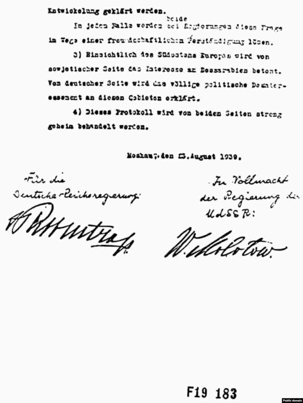 Pagina finală din copia germană a Protocolului secret adițional, ce împărțea Europa Centrală și Răsăriteană în „sfere de influență”.