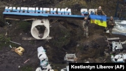 За даними Служби, жінка працювала в окупаційній адміністрації в Курилівській громаді Куп’янського району