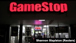Acțiunile companiei GameStop au înregistrat creșteri și de 1700% în acest an 
