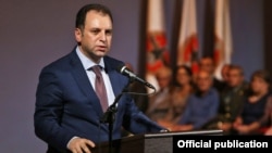 ՀՀ պաշտպանության նախարար Վիգեն Սարգսյան, արխիվ