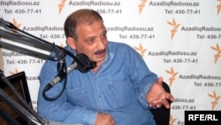 Ադրբեջան - Լրագրող Ռաուֆ Միրկադիրովը «Ազատություն» ռադիոկայանի Բաքվի ստուդիայում, արխիվ