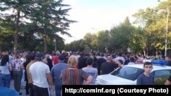 საპროტესტო აქციის მონაწილეები ცხინვალში