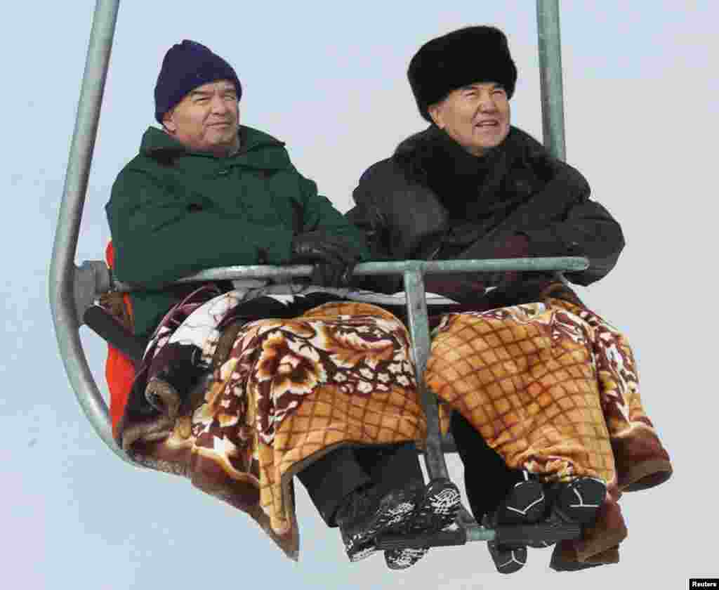 Казакстандын президенти Нурсултан Назарбаев менен, Алматы. 2001-жыл 