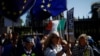 Противники «Брекзиту» перед парламентом у Вестмінстері, Лондон, Велика Британія, 4 вересня 2019 року