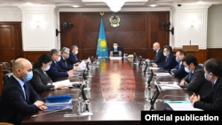 Бір күн бұрын құрамы бекітілген үкімет мүшелерінің бірінші отырысы. 12 қаңтар 2022 жыл.
