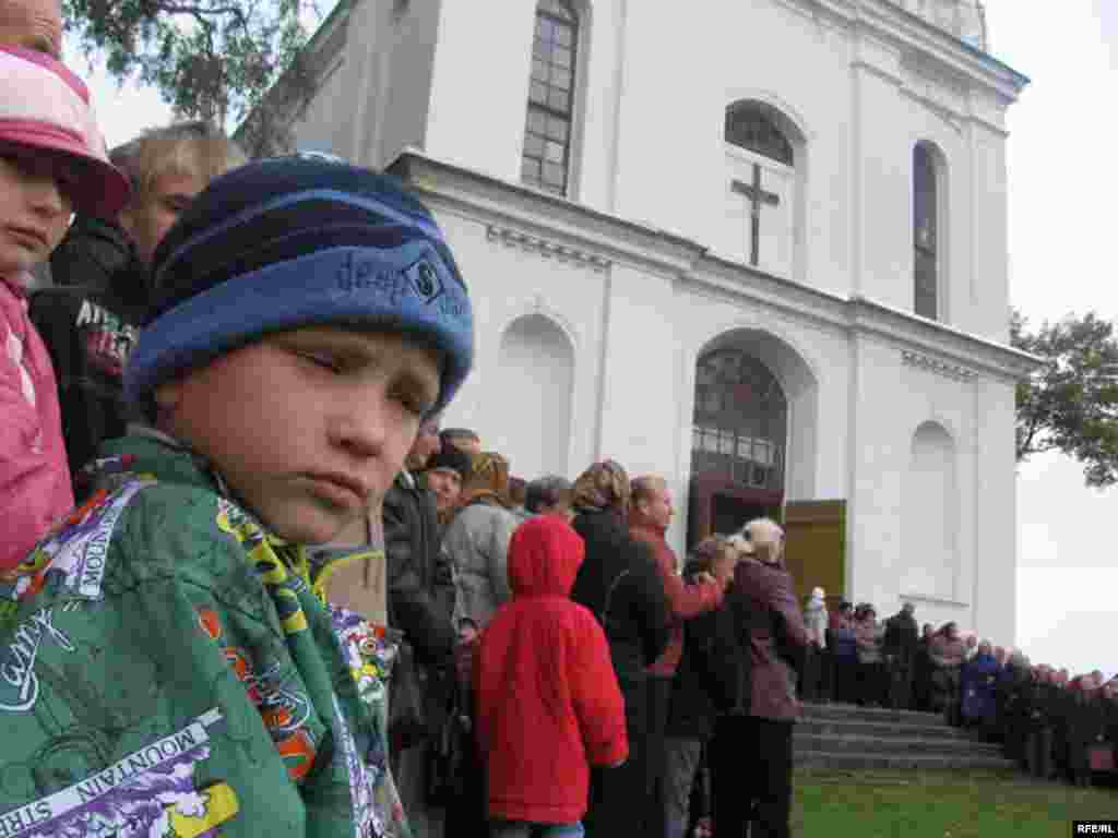 Вернікі чакаюць прыезду архібіскупа Тадэвуша Кандрусевіча.