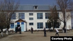 Жамбыл облысы Тараз қаласы Құмшағал ауылындағы №19 мектеп. 7 сәуір 2015 жыл.