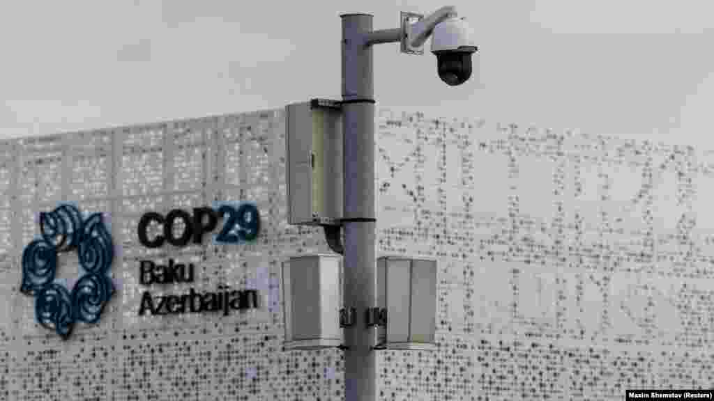 Az ENSZ éghajlatváltozással foglalkozó konferenciájának helyszíne, a COP29 a 2024. november 10-én, az azerbajdzsáni Bakuban. A november 11. és 22. között zajló tanácskozás fő célja, hogy megállapodjanak arról, évente mennyi pénzt kell fordítaniuk a fejlődő országoknak az éghajlatváltozással kapcsolatos költségek (a bolygót felmelegítő fosszilis tüzelőanyagok elhagyása és a környezeti katasztrófák) fedezésére. Sajtófőnöke, Havasi Bertalan tájékoztatása szerint Orbán Viktor miniszterelnök november 12-én szólal az azeri konferencián