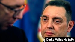 Ministri serb i Brendshëm, Aleksandar Vulin dhe presidenti serb, Aleksandar Vuçiq. 