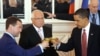 Orsýetiň prezidenti D.Medwedew (çepde), Çehiýanyň prezidenti W.Klaus (ortada) we ABŞ-nyň prezidenti Barak Obama (sagda) Pragadaky duşuşykda, 8-nji aprel 2010-njy ýyl.