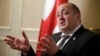 Президент показал себя самостоятельной фигурой, чье мнение не всегда совпадает с мнением команды. Это и выводит из себя других представителей правящей силы