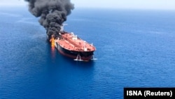 Unul din cele două tancuri petroliere atacate în Golful Oman, 13 iunie 2019.