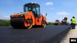 Punime në një autostradë në Maqedoni