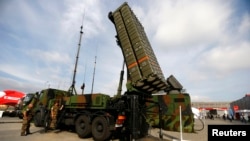 За словами Володимира Зеленського, наявних сучасних засобів ППО не вистачає, щоб захистити відповідну інфраструктуру Одеси. На фото - система SAMP-T. 
