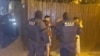 În urma scandalului dintre două familii din Pantelimon, politiștii au pus filtre în tot orașul și au legitimat peste 1.000 de persoane, au controlat peste 700 de autovehicule şi au aplicat 150 de sancţiuni contravenţionale. 