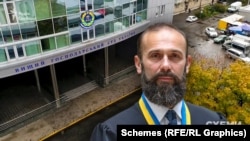 Згідно з рішенням суду, Артур Ємельянов перебуватиме під вартою до 25 січня 