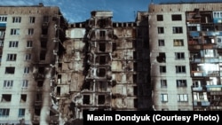 Ілюстраційне фото. За даними голови ОВА, в Лисичанську пошкоджені вісім багатоповерхівок та приватних будинків, будинок культури і центр надання адміністративних послуг 