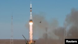 Старт ракеты-носителя "Союз" с космодрома Байконур