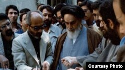 اشکوری: آيت‌الله خمينی خيلی در امور جزيی مملکت از جمله در مورد انتخابات دخالت نمی‌کرد. 