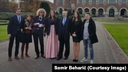 Srednjoškolci iz Jajca u Hagu sa Lambertom Zannierom iz OSCE