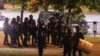 Minsk. Polisiýa protestçileriň ýoluny baglaýar. 13-nji awgust, 2020