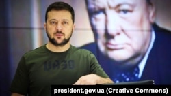 Володимир Зеленський зазначив, що ця премія уособлює не лише його зусилля, а й героїзм десятків тисяч українців, які відзначилися в боях з російським агресором
