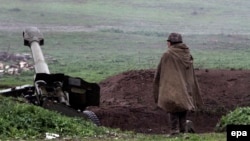 ԼՂ ՊԲ զինծառայողը հյուսիսային առաջնագծում, արխիվ 