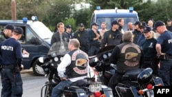Дани -- Швейцарера а, Швецера а Hell's Angels (HA) декъашхошна 1уналла деш ю Данин полици Hell's Angels клубана хьалх, КопенхIаген. 25Марс2007