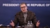 Presidenti i Serbisë, Aleksandar Vuçiq, gjatë një konference për media në Beograd më 11 dhjetor 2024. 